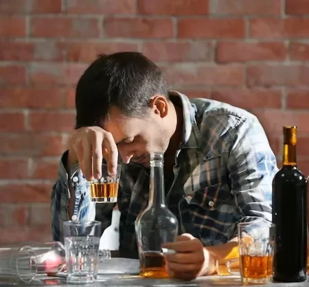Nuo džiaugsmo iki ašarų: susidūrimas su priklausomybės nuo alkoholio tikrove